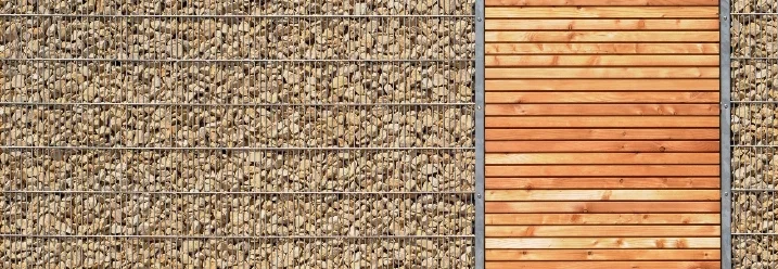 Gabionenwand mit Holzsichtschutz